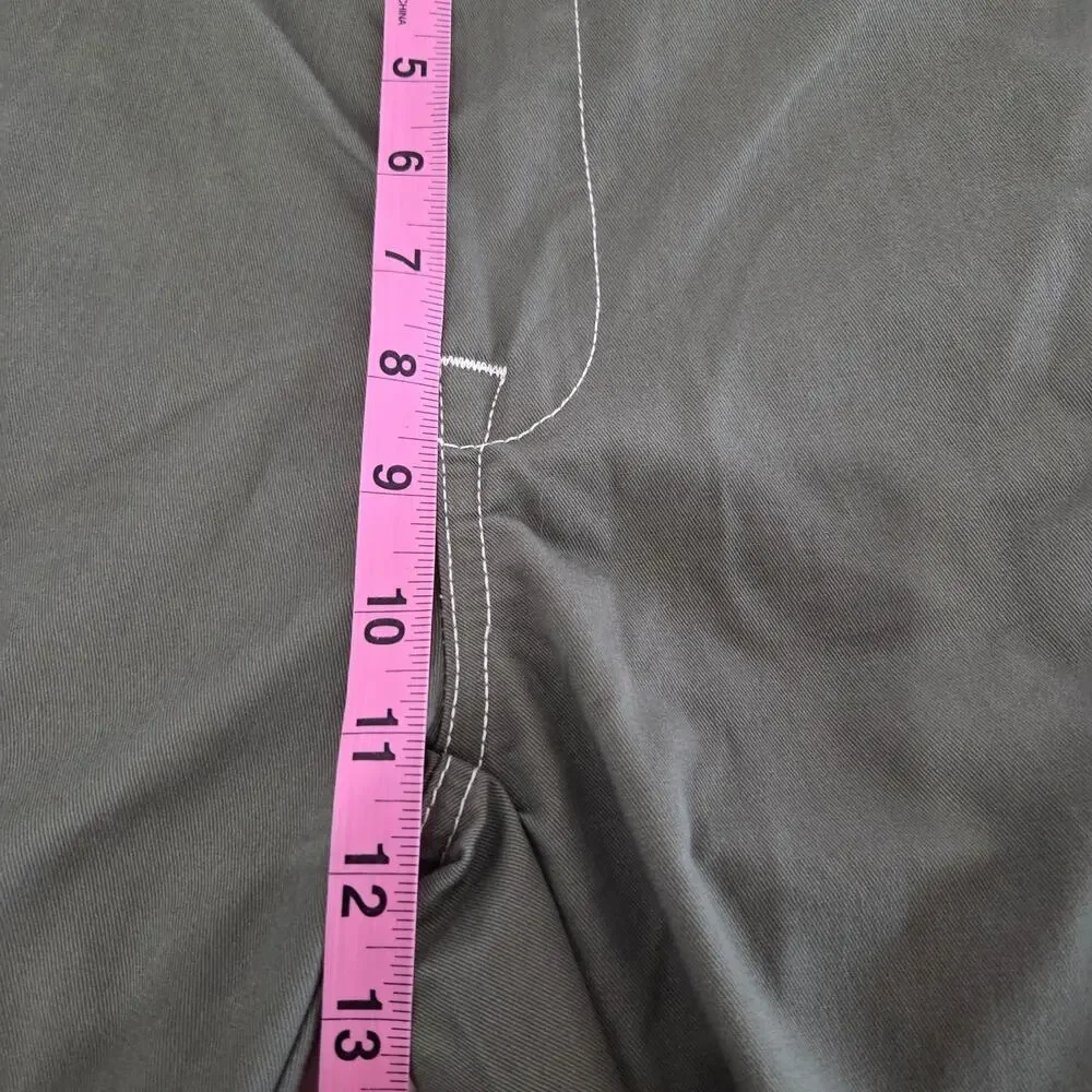 Men's NWT True Religion Baggy Cargo Pants, Size 36